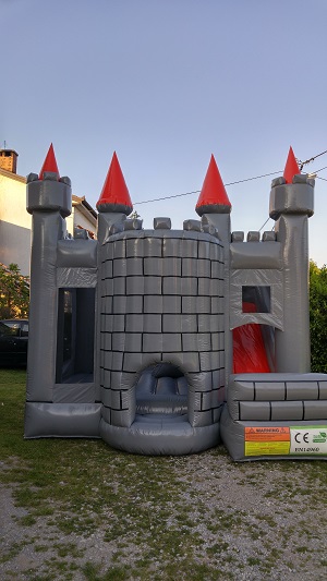 Dvorac na napuhavanje - model 32