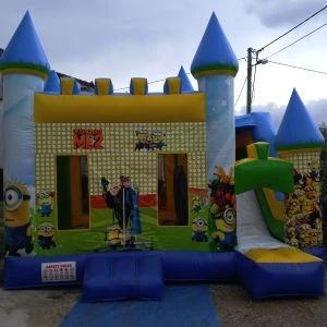 Malci, minionsi — dvorac na napuhavanje za najam u Rijeci, 5,2 × 5,2 m