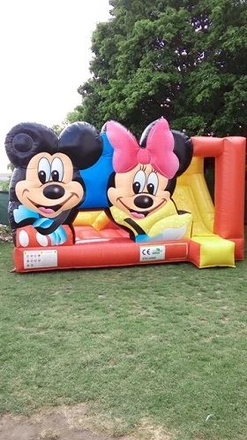 Mickey & Minnie — dvorac na napuhavanje za najam u Zagrebu, za djecu do 10 godina, 4,7 × 4 m